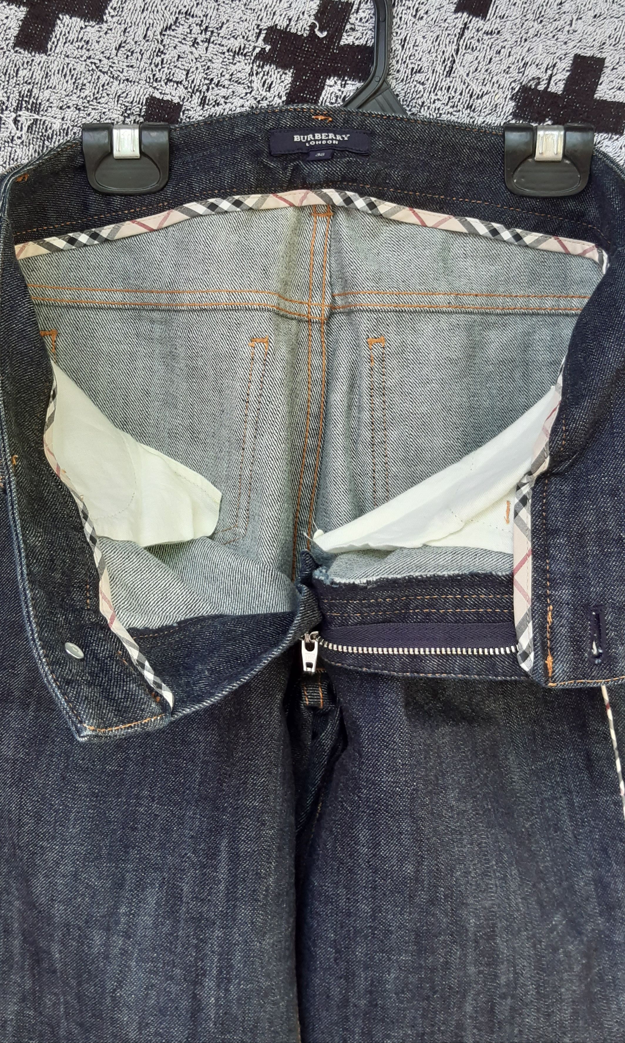 Burberry Burberry London Nova Check denim pants Size US 28 / EU 44 - 6 Thumbnail