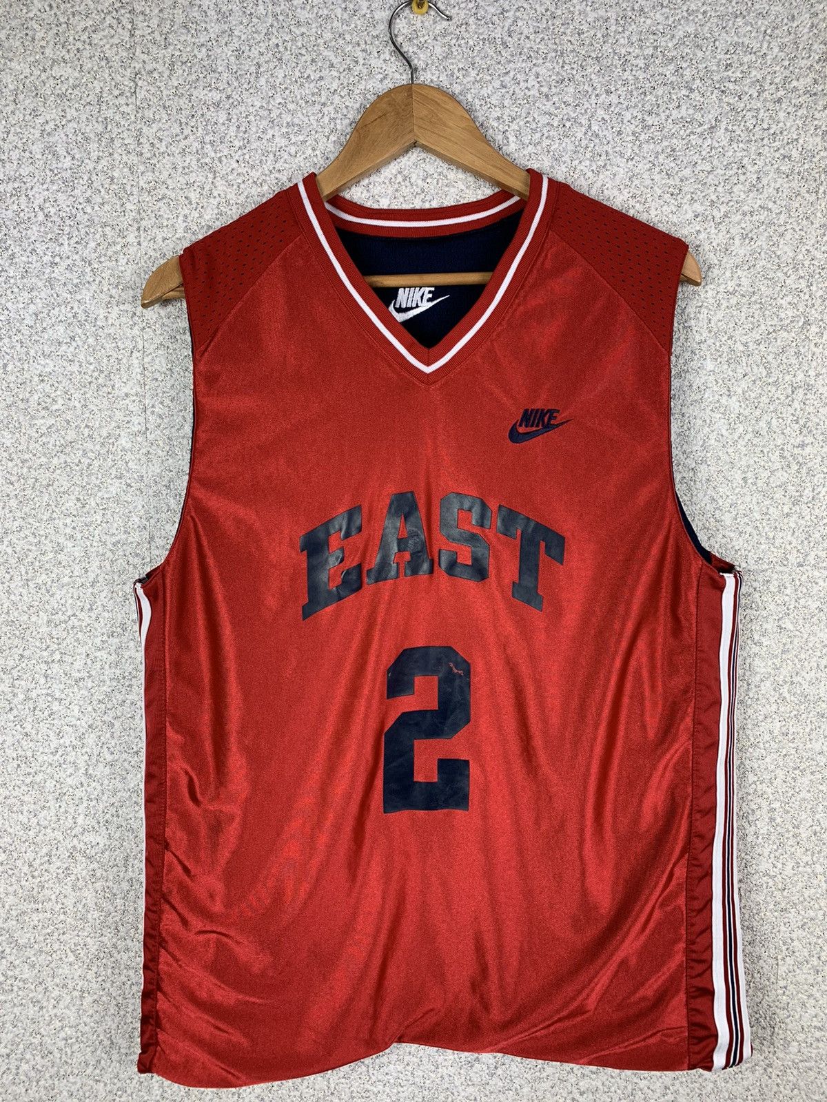 NBA NIKE East 2 Mens M vintage Jersey Red Blue Sleeveless Vest Size US M / EU 48-50 / 2 - 1 Thumbnail