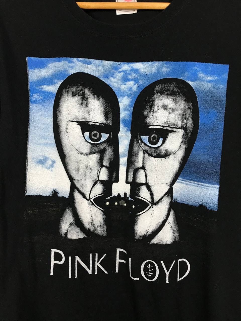 Pink Floyd Pink Floyd vintage rock band tee Size US XXL / EU 58 / 5 - 3 Thumbnail