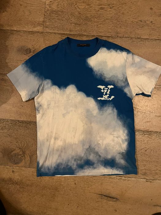 Louis Vuitton cloud jacquard T-shirt, 男裝, 上身及套裝, T-shirt、恤衫、有領衫- Carousell