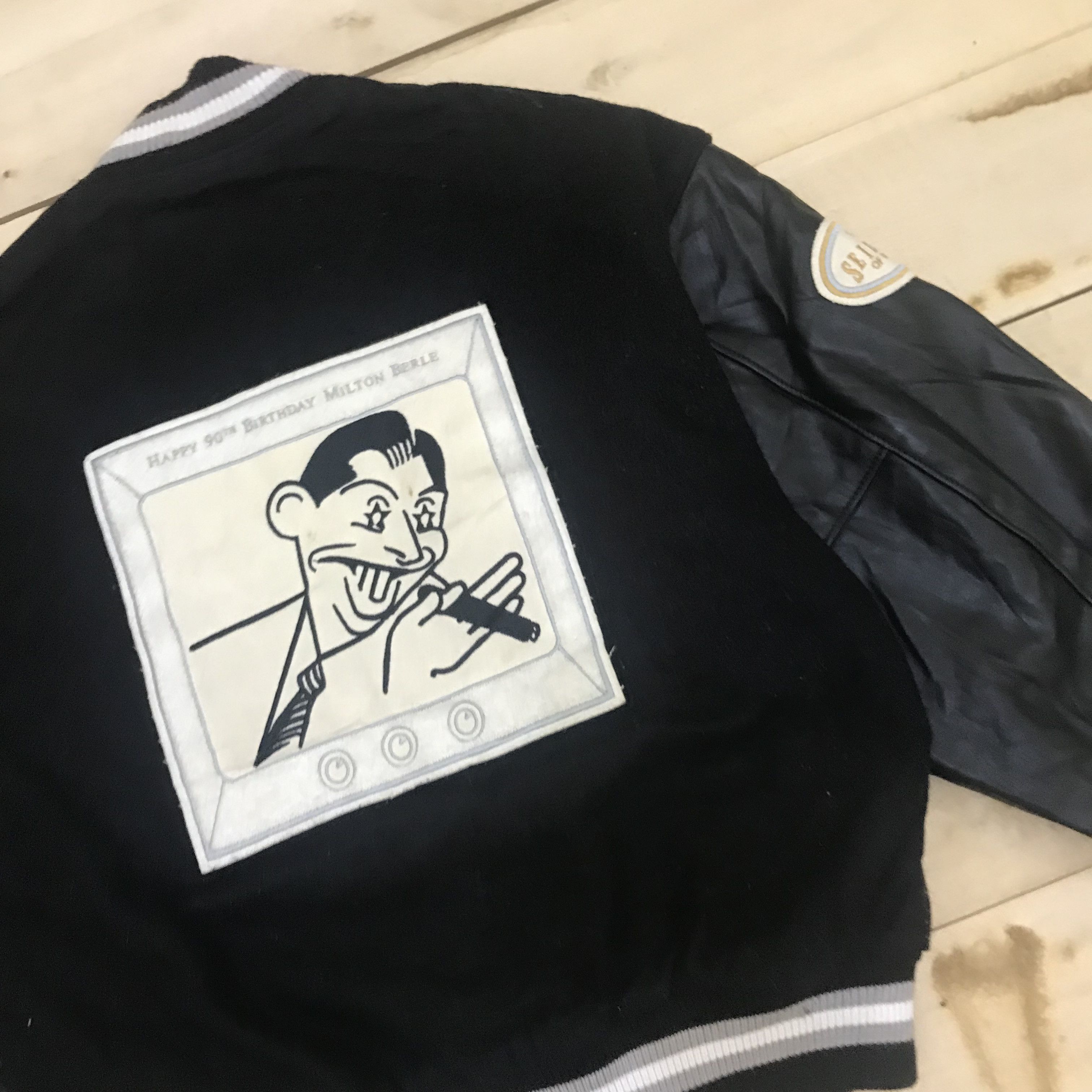 Vintage Z40 VTG MILTON BERLE 90TH BIRTHDAY ROOTS VARSITY JACKET Size US M / EU 48-50 / 2 - 7 Thumbnail