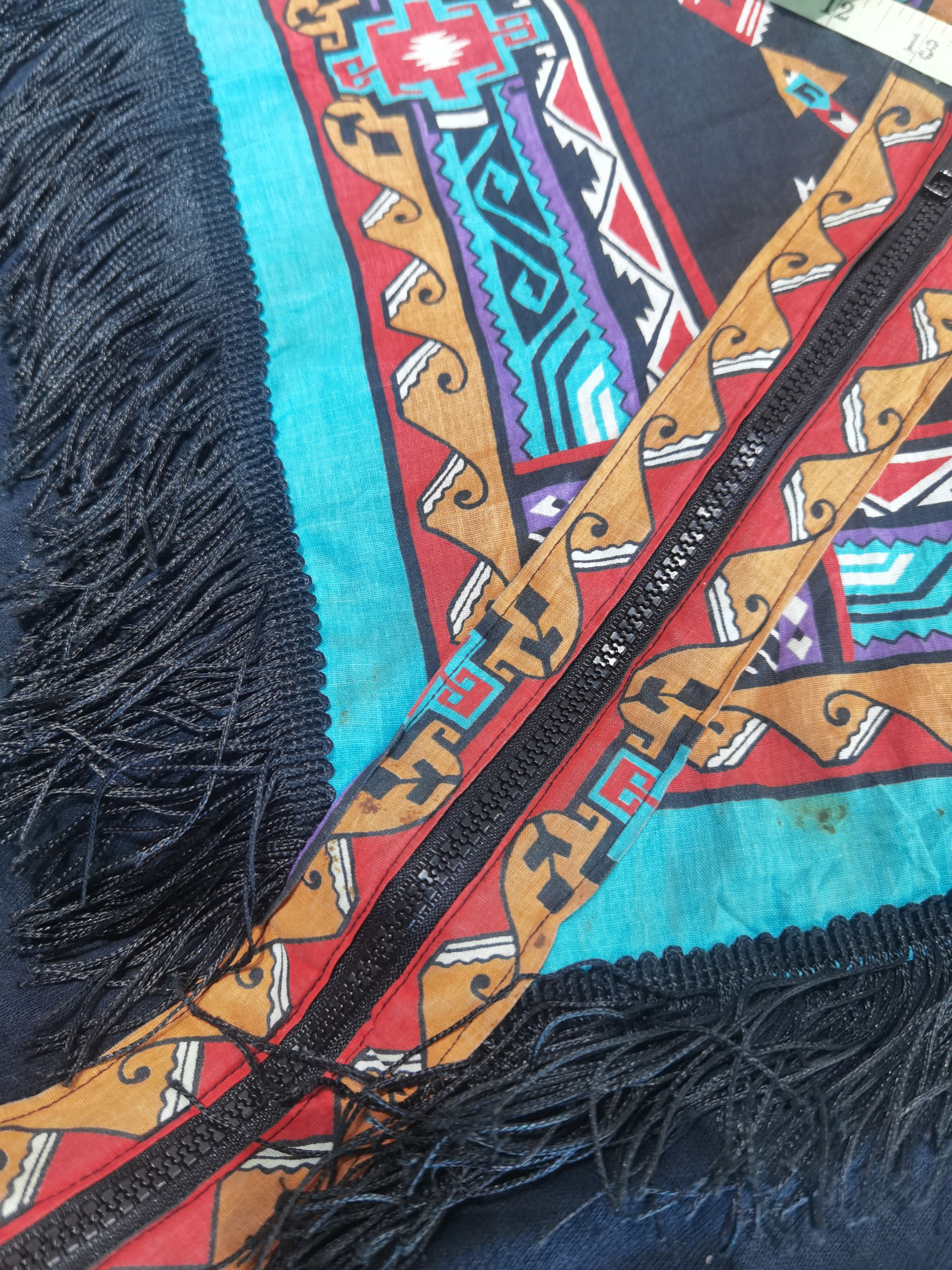 Vintage Vintage American Native Zipper Up Sweatshirt Size US XL / EU 56 / 4 - 9 Thumbnail