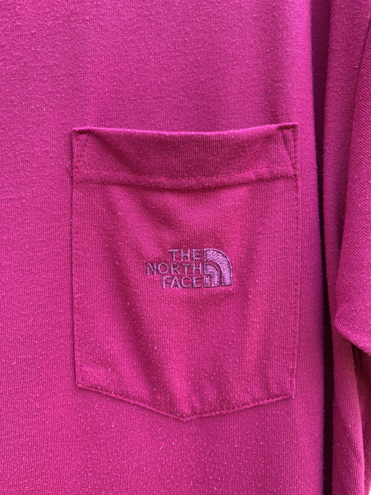 The North Face Vtg The North Face Plain Single Pocket Made In USA T Shirt Size US L / EU 52-54 / 3 - 8 Thumbnail