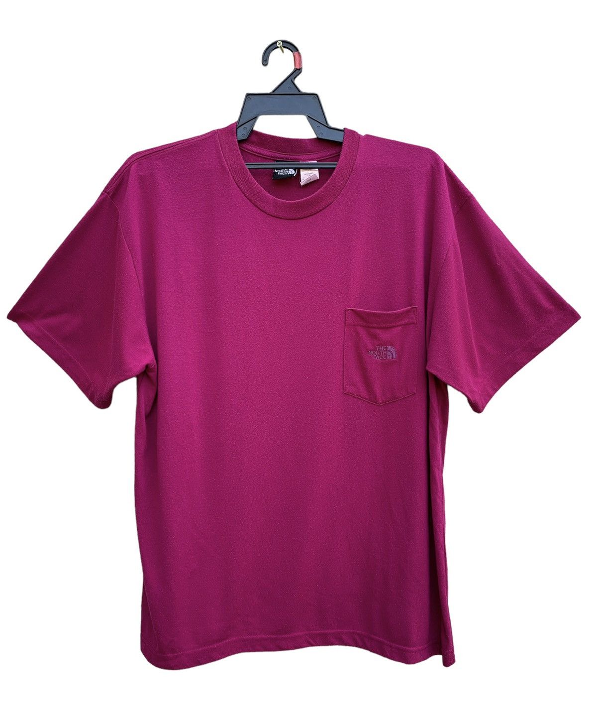 The North Face Vtg The North Face Plain Single Pocket Made In USA T Shirt Size US L / EU 52-54 / 3 - 1 Thumbnail