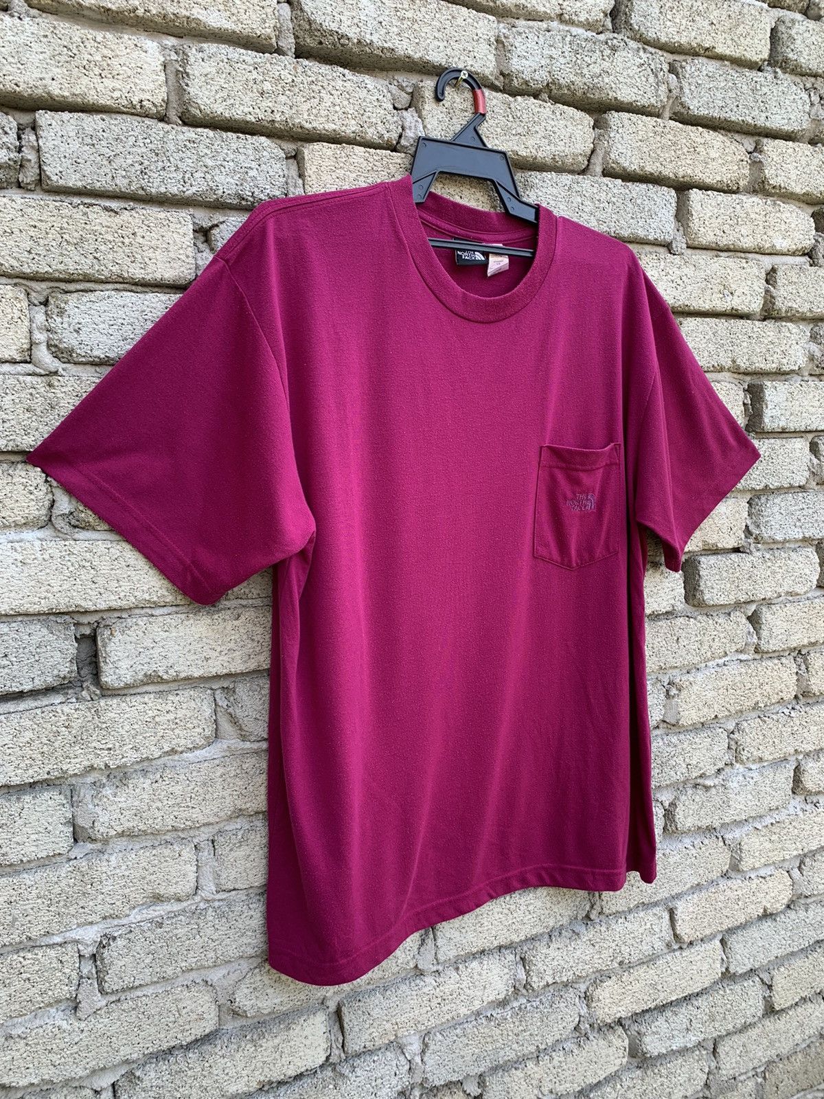 The North Face Vtg The North Face Plain Single Pocket Made In USA T Shirt Size US L / EU 52-54 / 3 - 3 Thumbnail