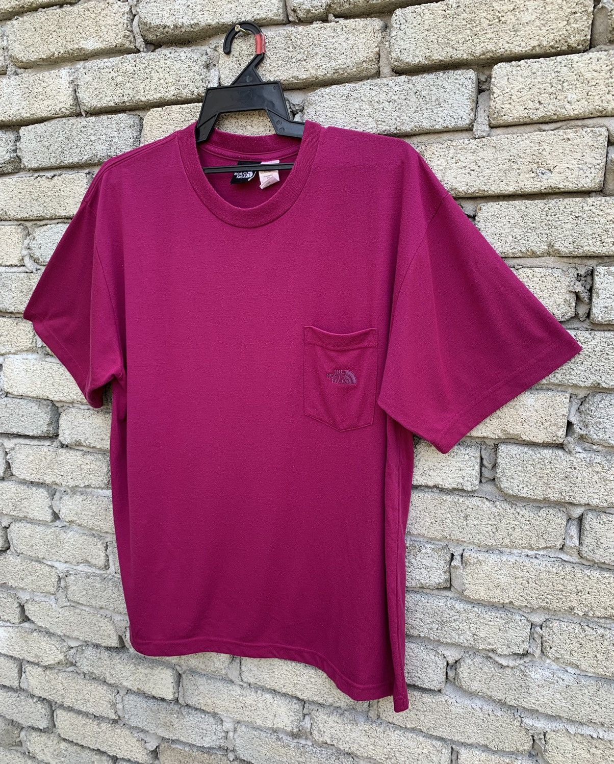 The North Face Vtg The North Face Plain Single Pocket Made In USA T Shirt Size US L / EU 52-54 / 3 - 4 Thumbnail