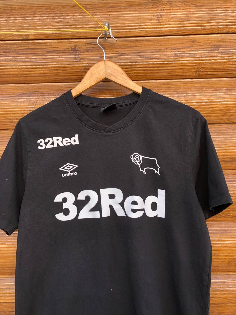 Umbro DERBY COUNTY HOME SHIRT FOOTBALL SOCCER JERSEY UMBRO Size US M / EU 48-50 / 2 - 2 Thumbnail