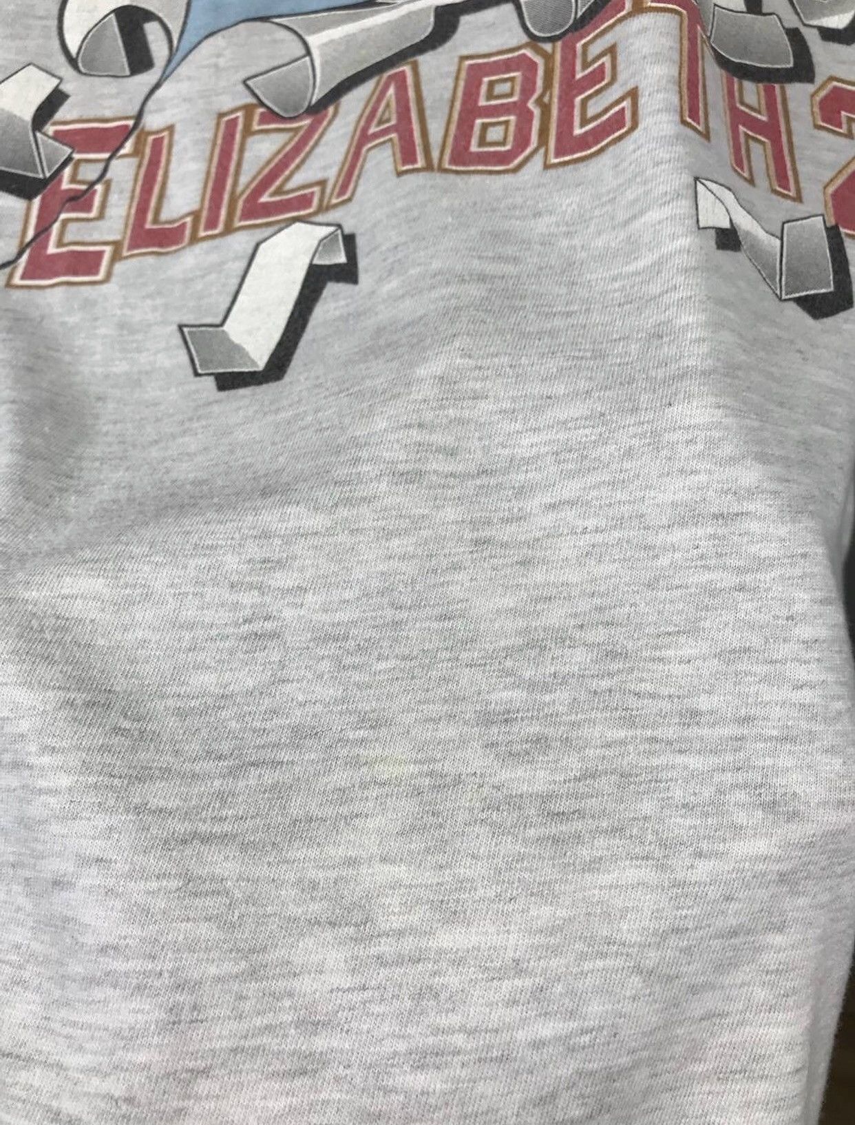 Vintage Queen Elizabeth 2 1995 vintage movie made in USA tee Size US XL / EU 56 / 4 - 9 Thumbnail