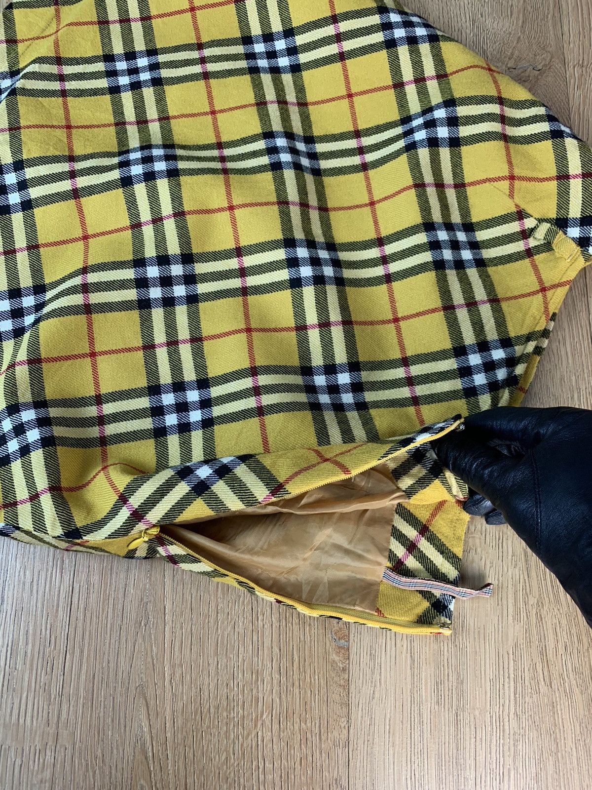 Burberry Burberry blue label mini skirts nice design Size 24" / US 00 / IT 34 - 6 Thumbnail