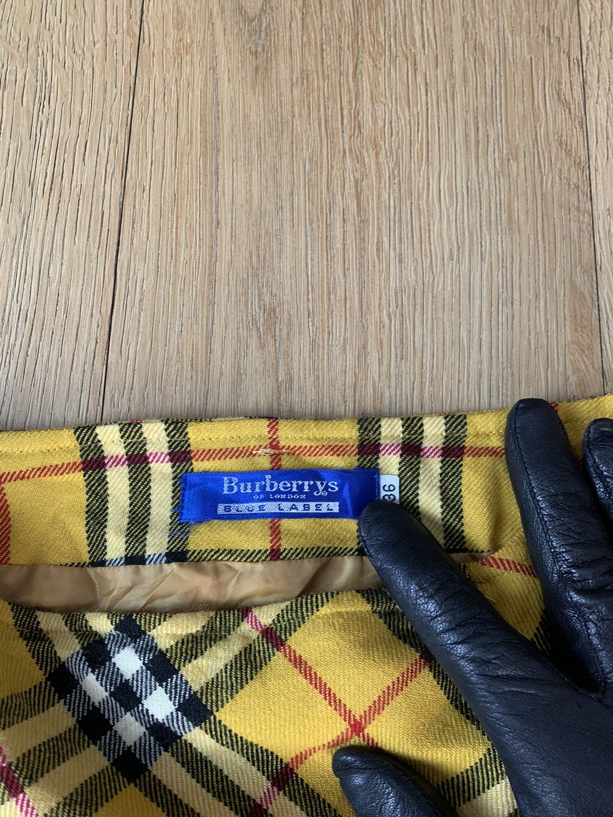 Burberry Burberry blue label mini skirts nice design Size 24" / US 00 / IT 34 - 7 Thumbnail