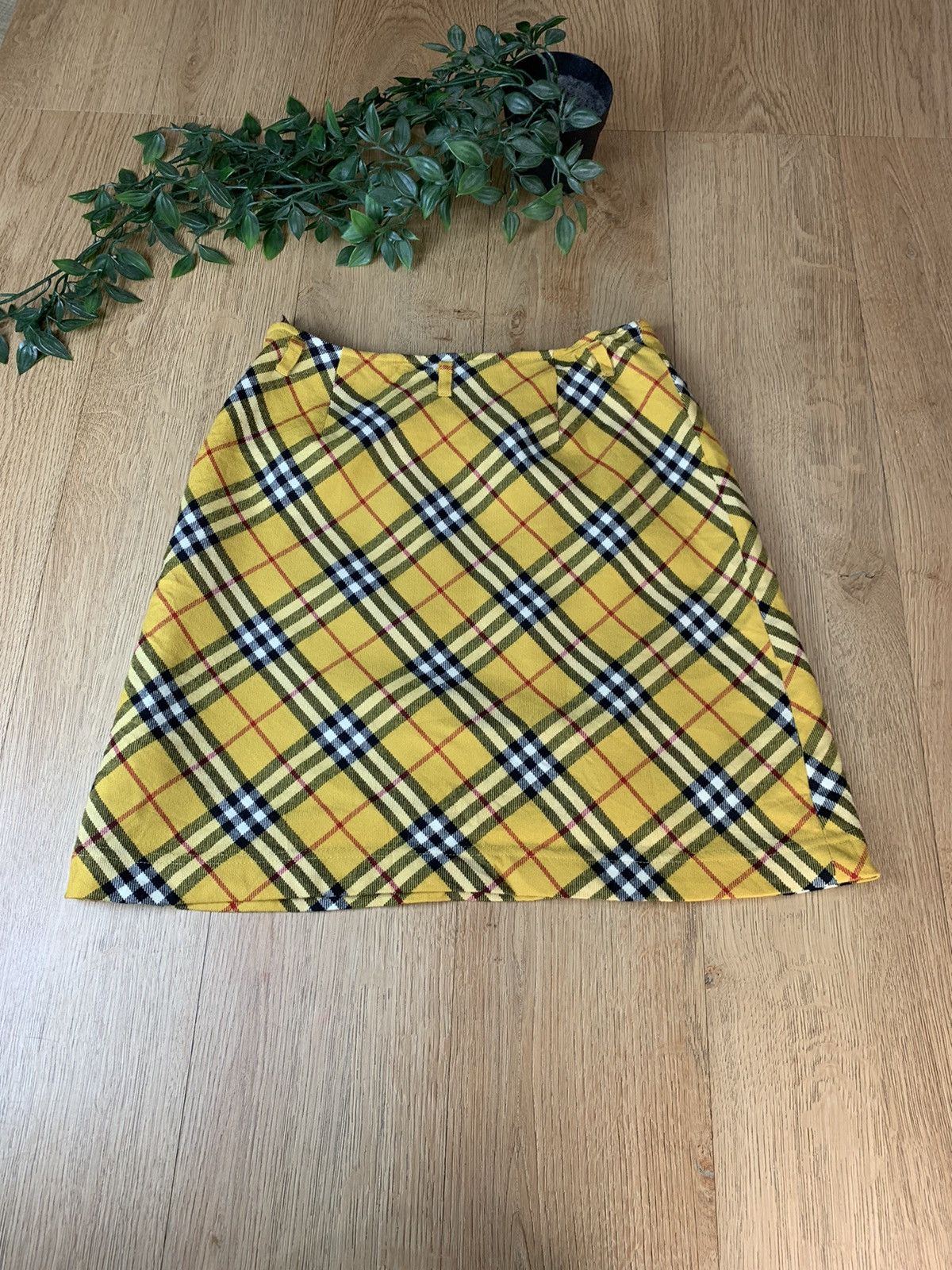 Burberry Burberry blue label mini skirts nice design Size 24" / US 00 / IT 34 - 4 Thumbnail