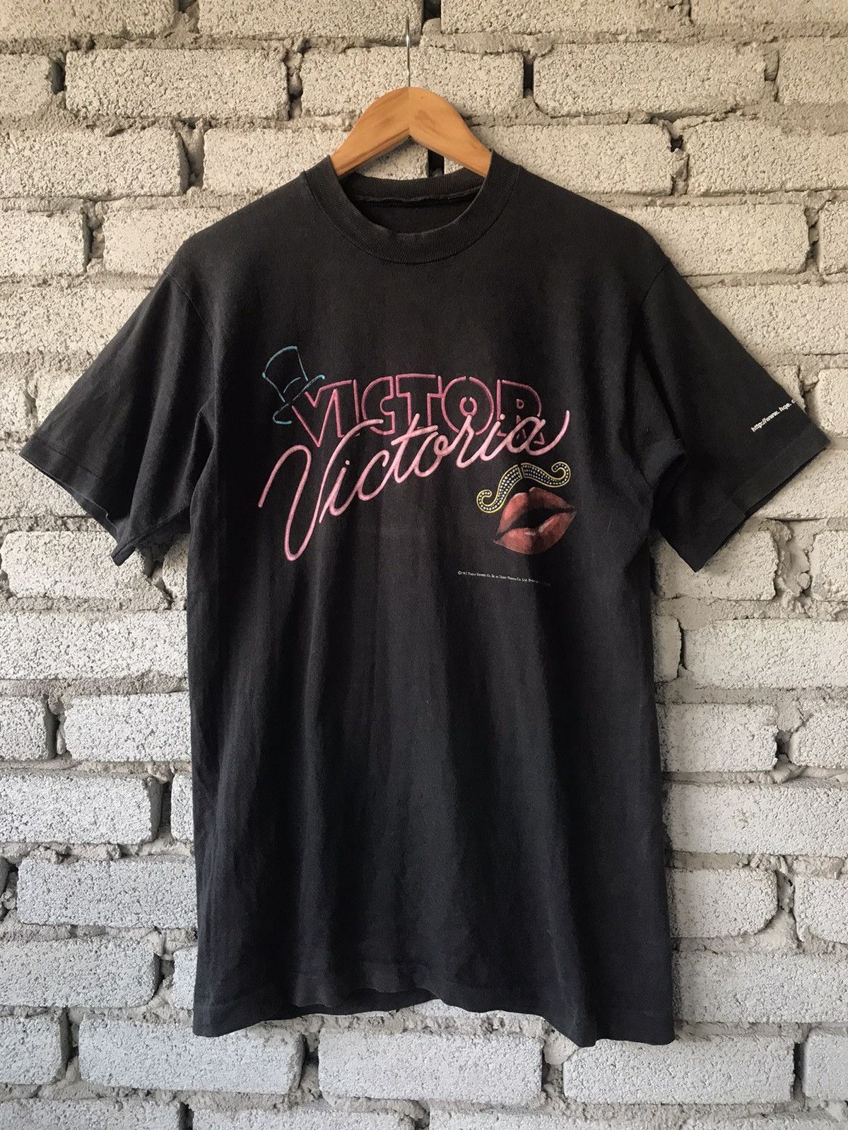 Vintage Vintage Single Stitch Victor Victoria Movie Size US S / EU 44-46 / 1 - 1 Thumbnail