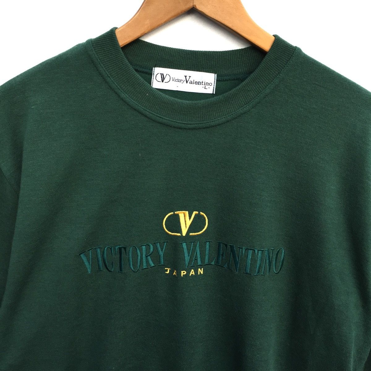 Vintage Victory Valentino Embroidery Spell out sweatshirt jumper Size US L / EU 52-54 / 3 - 2 Thumbnail