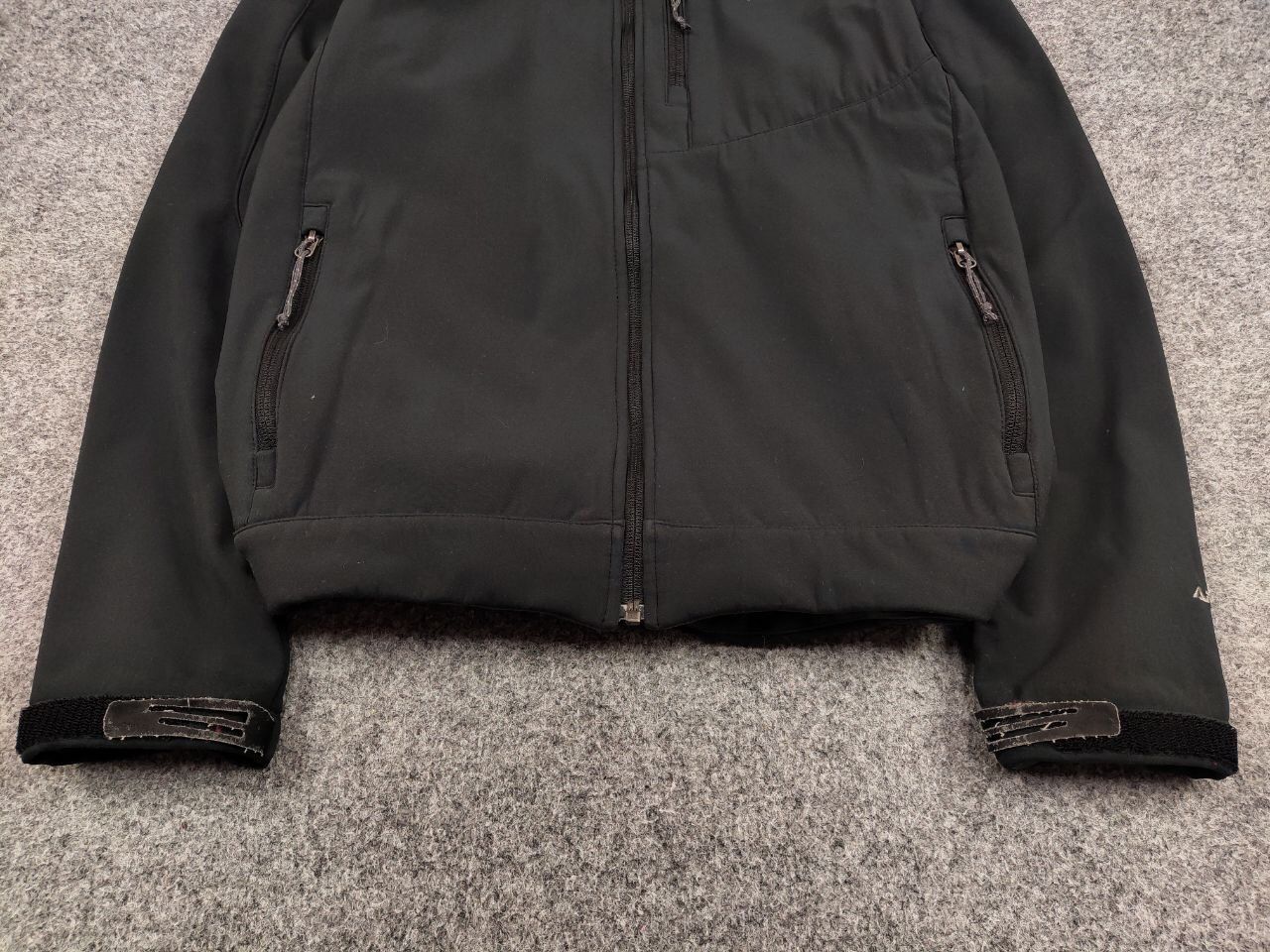 The North Face Vintage 90's The North Face Apex Black Softshell Jacket Size US M / EU 48-50 / 2 - 9 Thumbnail