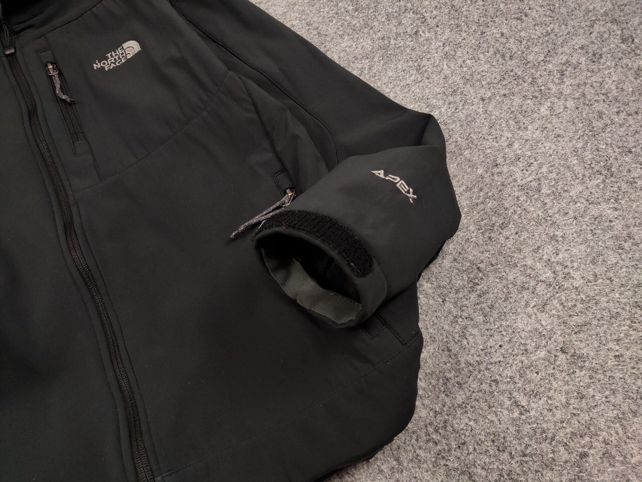 The North Face Vintage 90's The North Face Apex Black Softshell Jacket Size US M / EU 48-50 / 2 - 12 Thumbnail