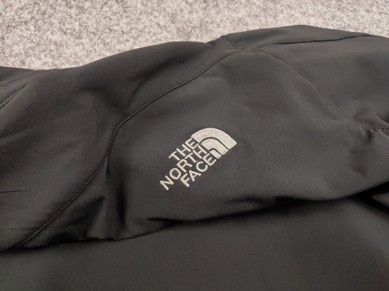 The North Face Vintage 90's The North Face Apex Black Softshell Jacket Size US M / EU 48-50 / 2 - 16 Thumbnail