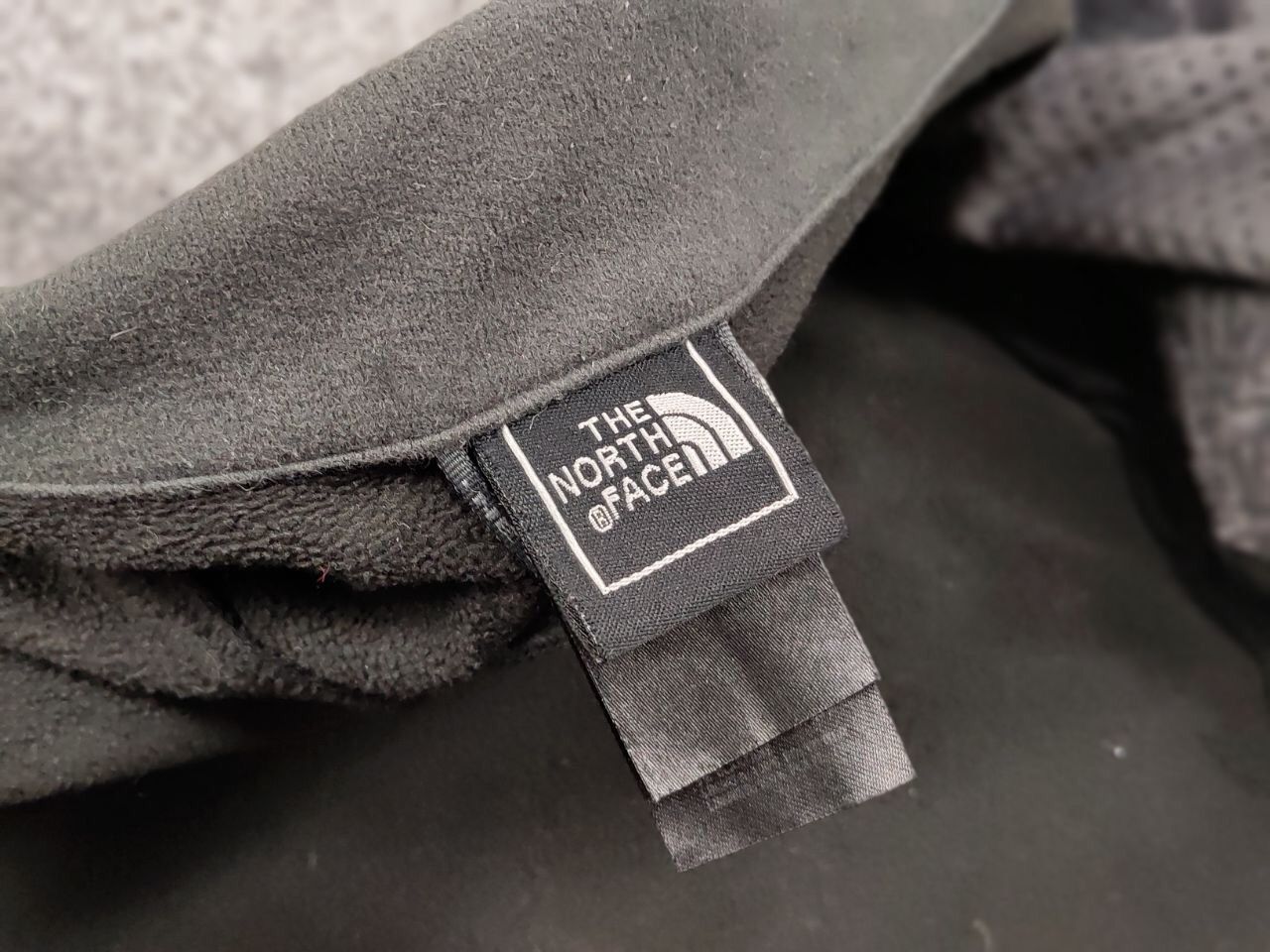 The North Face Vintage 90's The North Face Apex Black Softshell Jacket Size US M / EU 48-50 / 2 - 21 Thumbnail