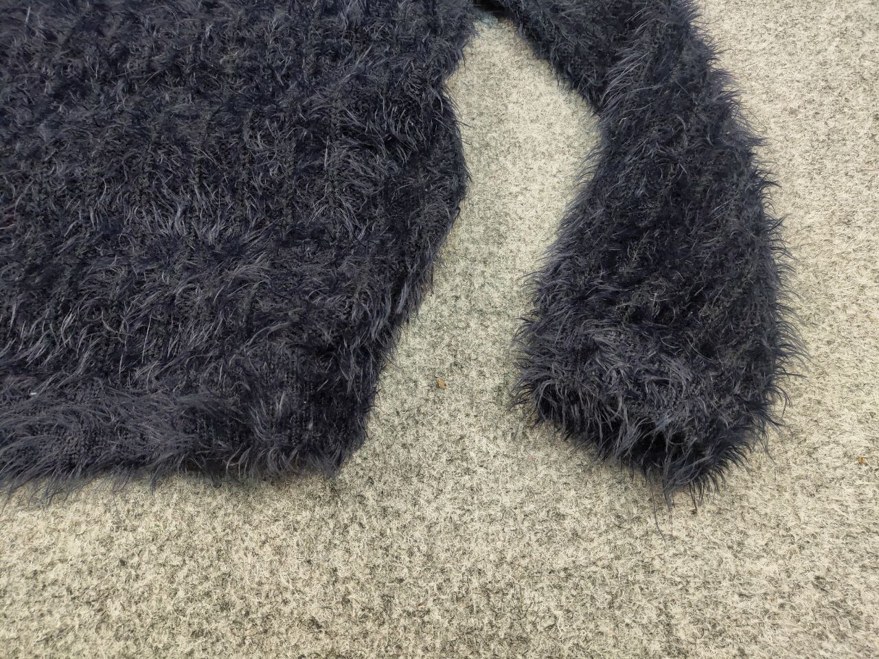 Japanese Brand Vintage 90's Japanese Dark Mohair Style Fuzzy Sweater Hype Size US S / EU 44-46 / 1 - 16 Thumbnail