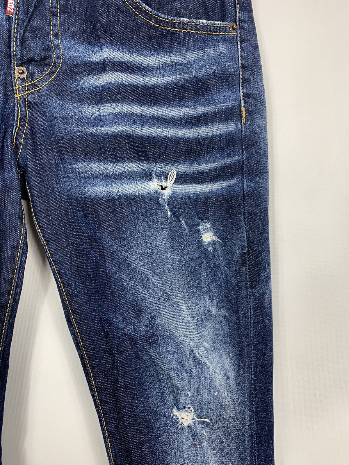 Designer × Dsquared2 Dsquared2 distressed denim jeans Size 42 navy blue pants Size US 30 / EU 46 - 12 Thumbnail