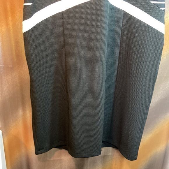 Shelby bodycon black and white dress cut to flatter! Size 14