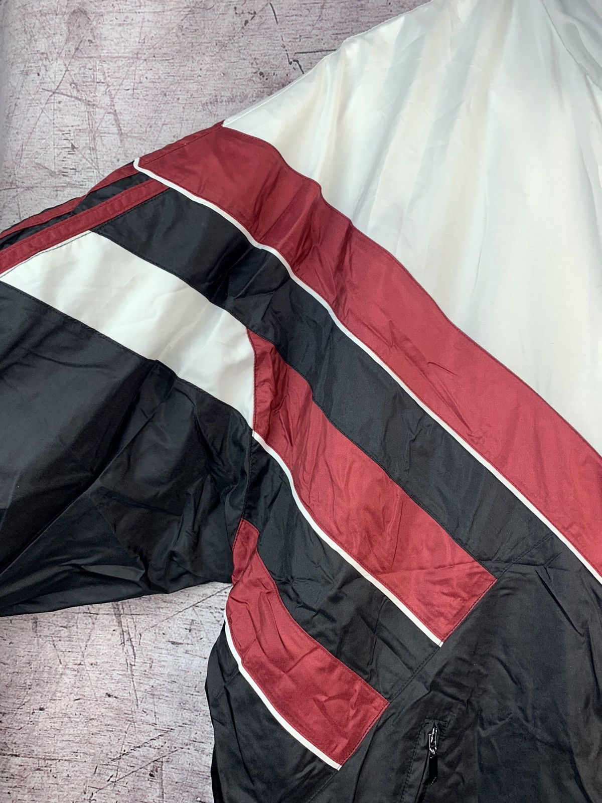 Adidas Vintage Adidas Nylon Track Top Jacket y2k Size US L / EU 52-54 / 3 - 5 Thumbnail