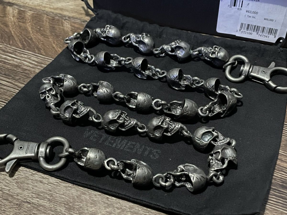VETEMENTS SS19 METAL SKULL CHAIN