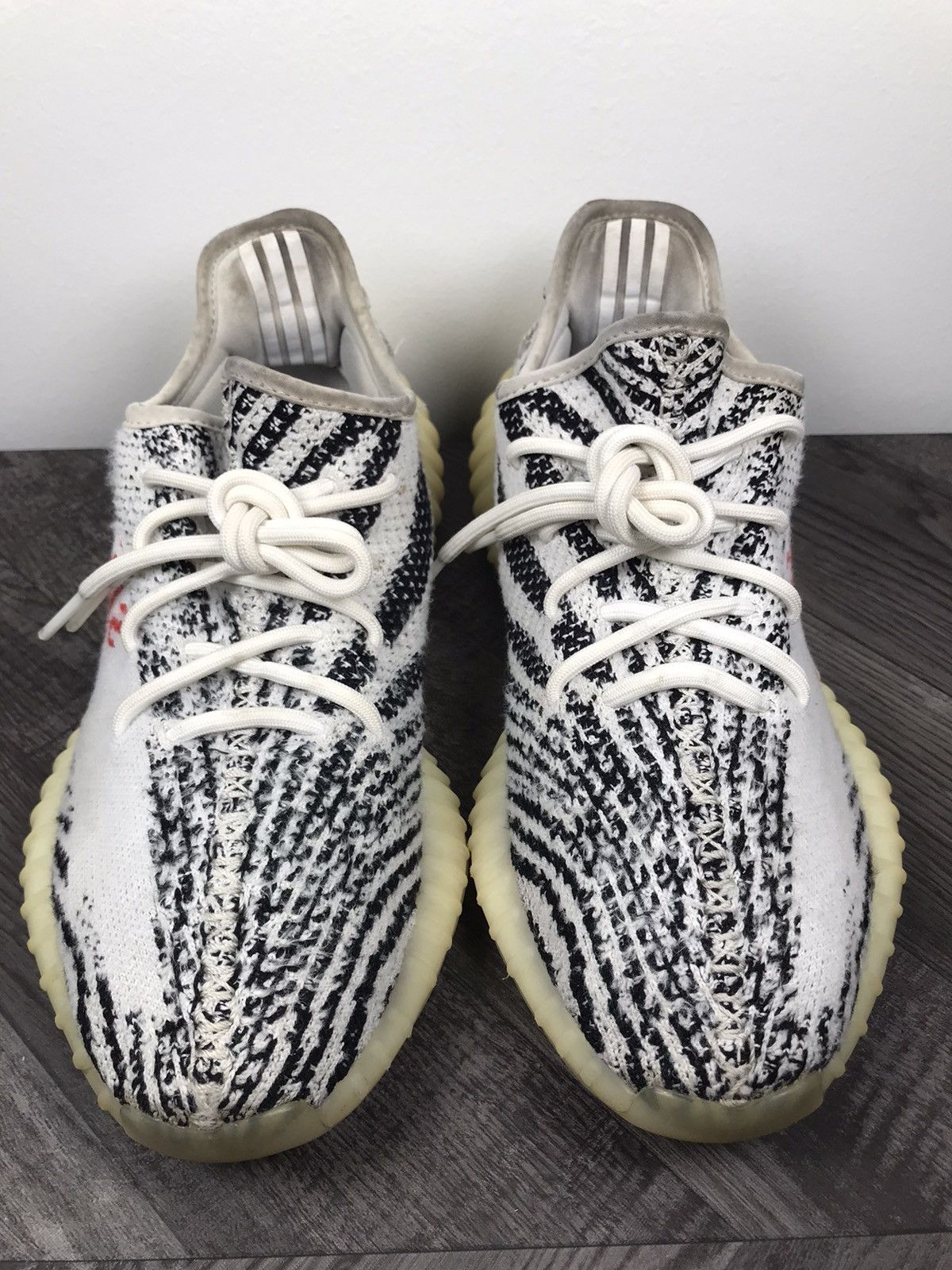 Adidas × Kanye West Adidas Yeezy Boost 350 V2 Zebra Size US 9 / EU 42 - 2 Thumbnail
