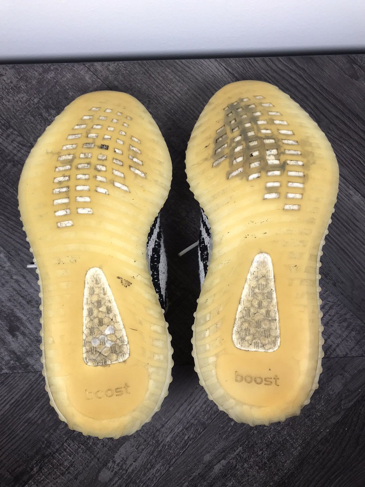 Adidas × Kanye West Adidas Yeezy Boost 350 V2 Zebra Size US 9 / EU 42 - 6 Thumbnail