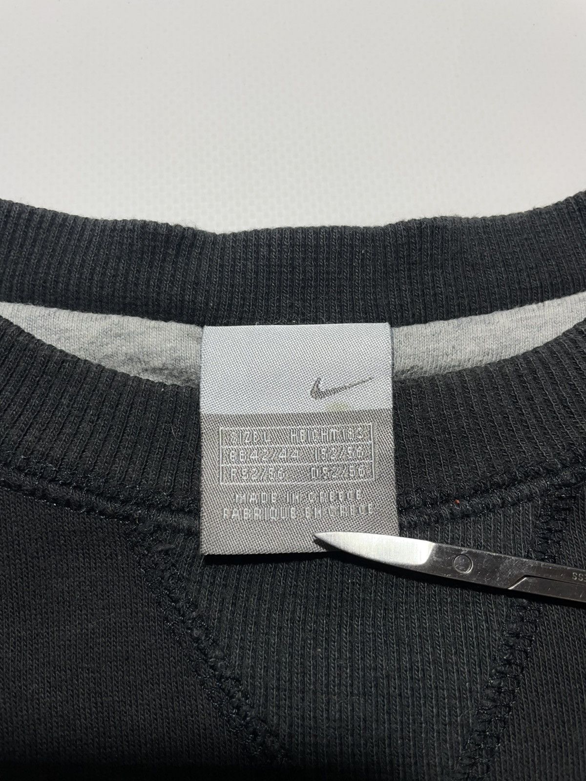 Vintage Vintage Nike Mini Logo Sweatshirt Size US L / EU 52-54 / 3 - 10 Thumbnail