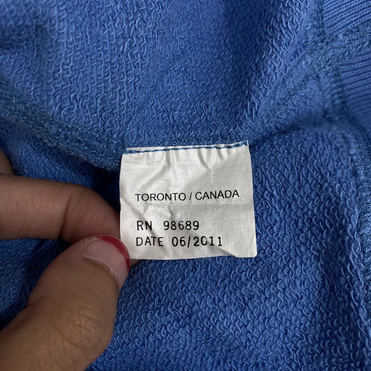 Vintage Vintage 80s UNIVERSITY OF NORTH CAROLINA Logo Print Blue Size US S / EU 44-46 / 1 - 5 Thumbnail