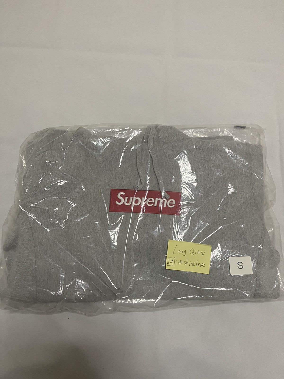 Supreme Supreme fw16 red on grey box logo hoodie hood ds in og bag Size US S / EU 44-46 / 1 - 1 Thumbnail