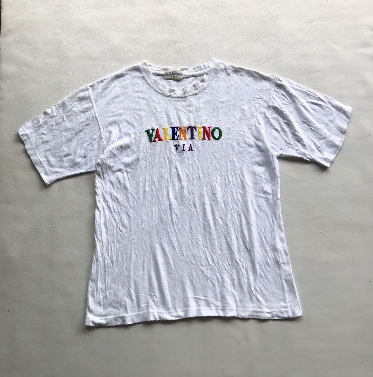 VINTAGE EMBROYDERED SPELL OUT VIA VALENTINO T SHIRT