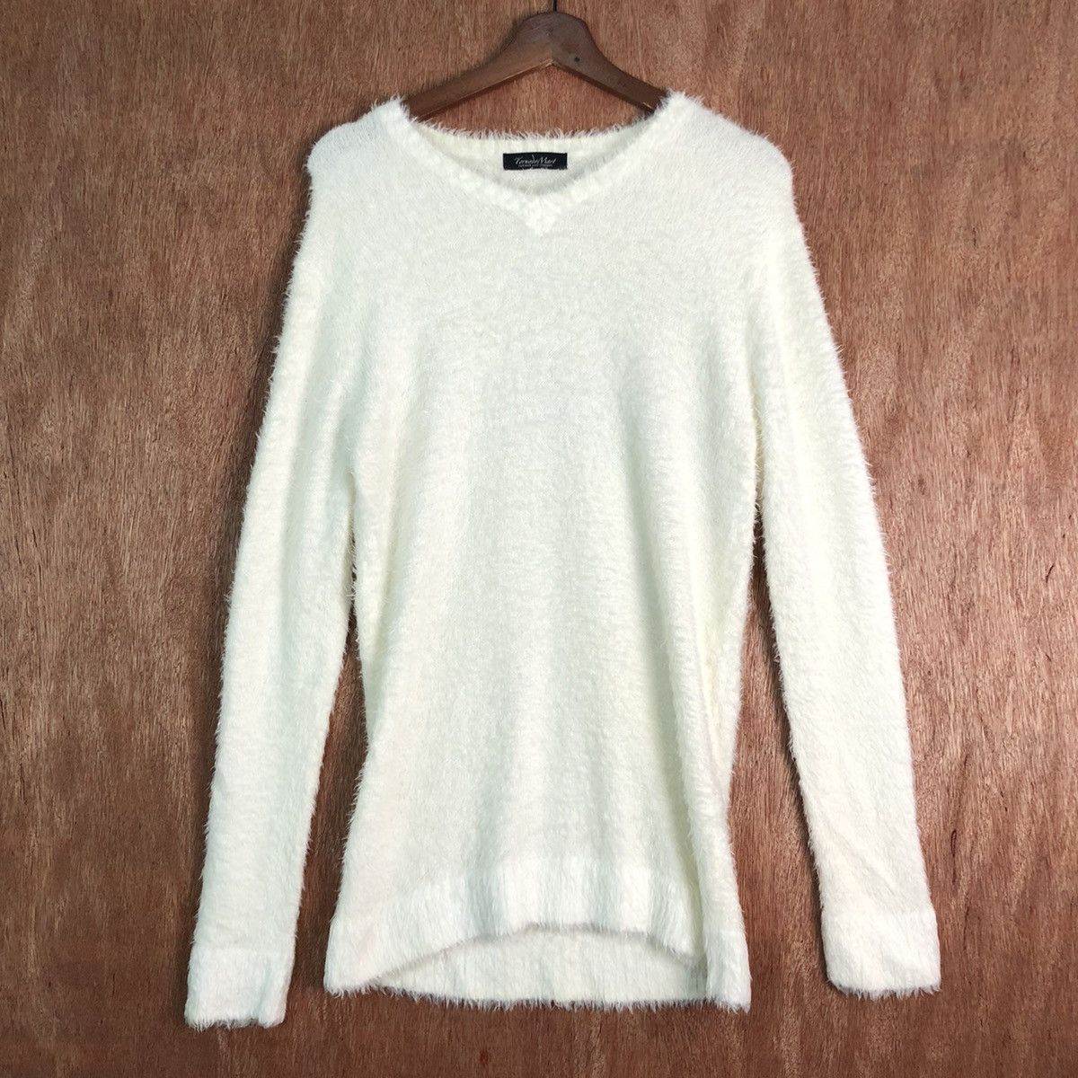 Homespun Knitwear × Tornado Mart Tornado Mart White Mohair Shag 