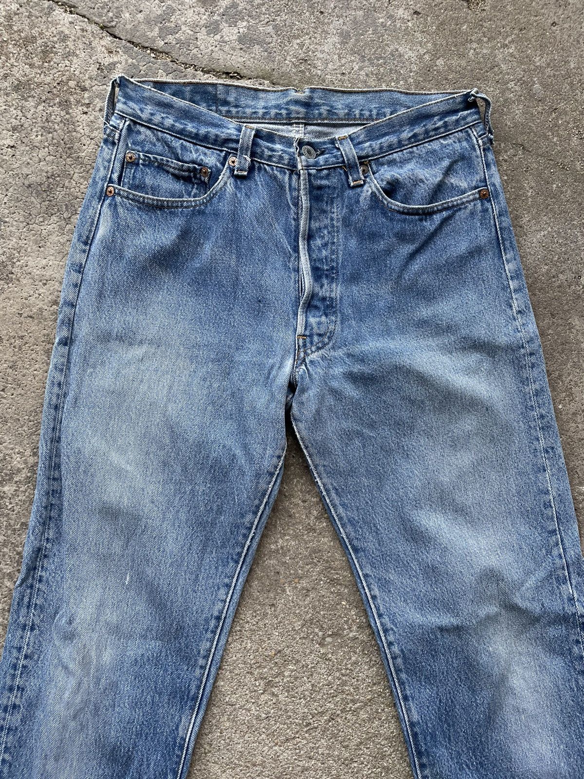 Levi's Vintage 80s Levi’s 501 distress jeans top button #558 Size US 29 - 3 Thumbnail