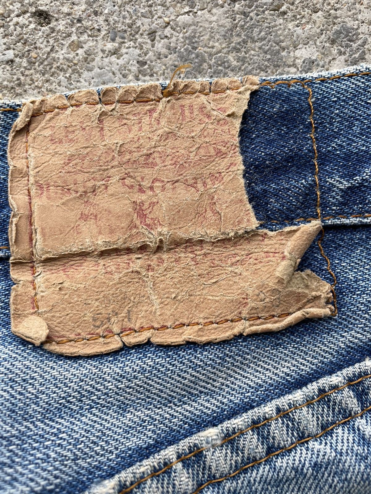 Levi's Vintage 80s Levi’s 501 selvage distress top button #524 Size US 30 / EU 46 - 10 Thumbnail