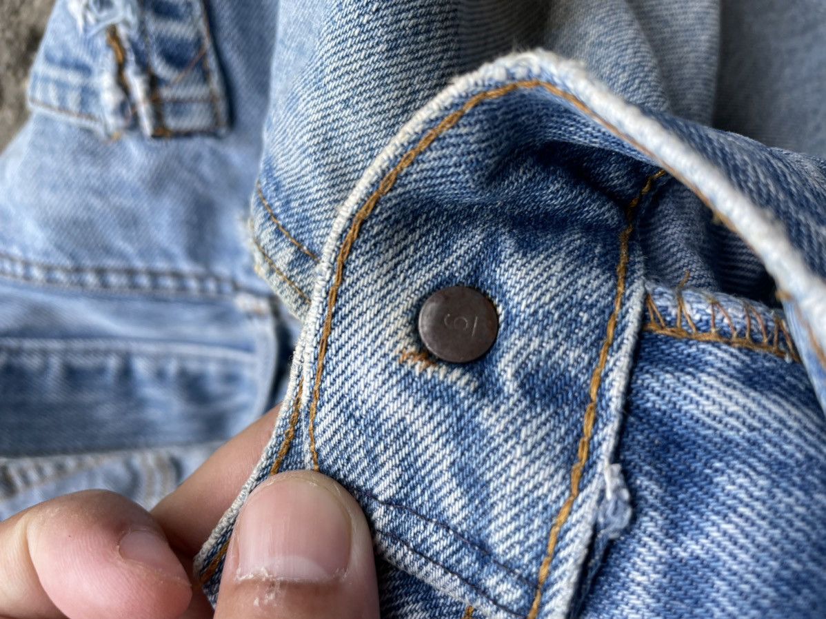 Levi's Vintage 80s Levi’s 505 distress top button 6 Size US 34 / EU 50 - 16 Thumbnail