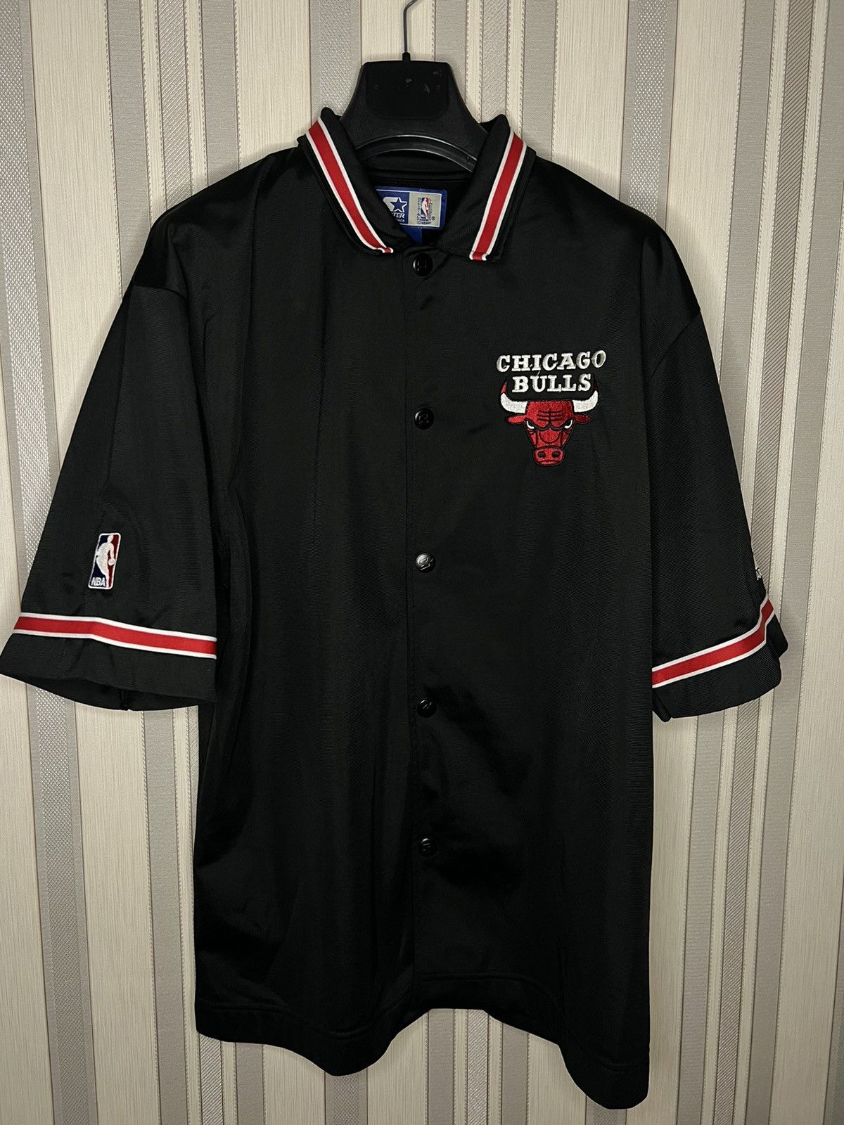 Vintage Starter Chicago Bulls NBA Shirt Button Up Jersey