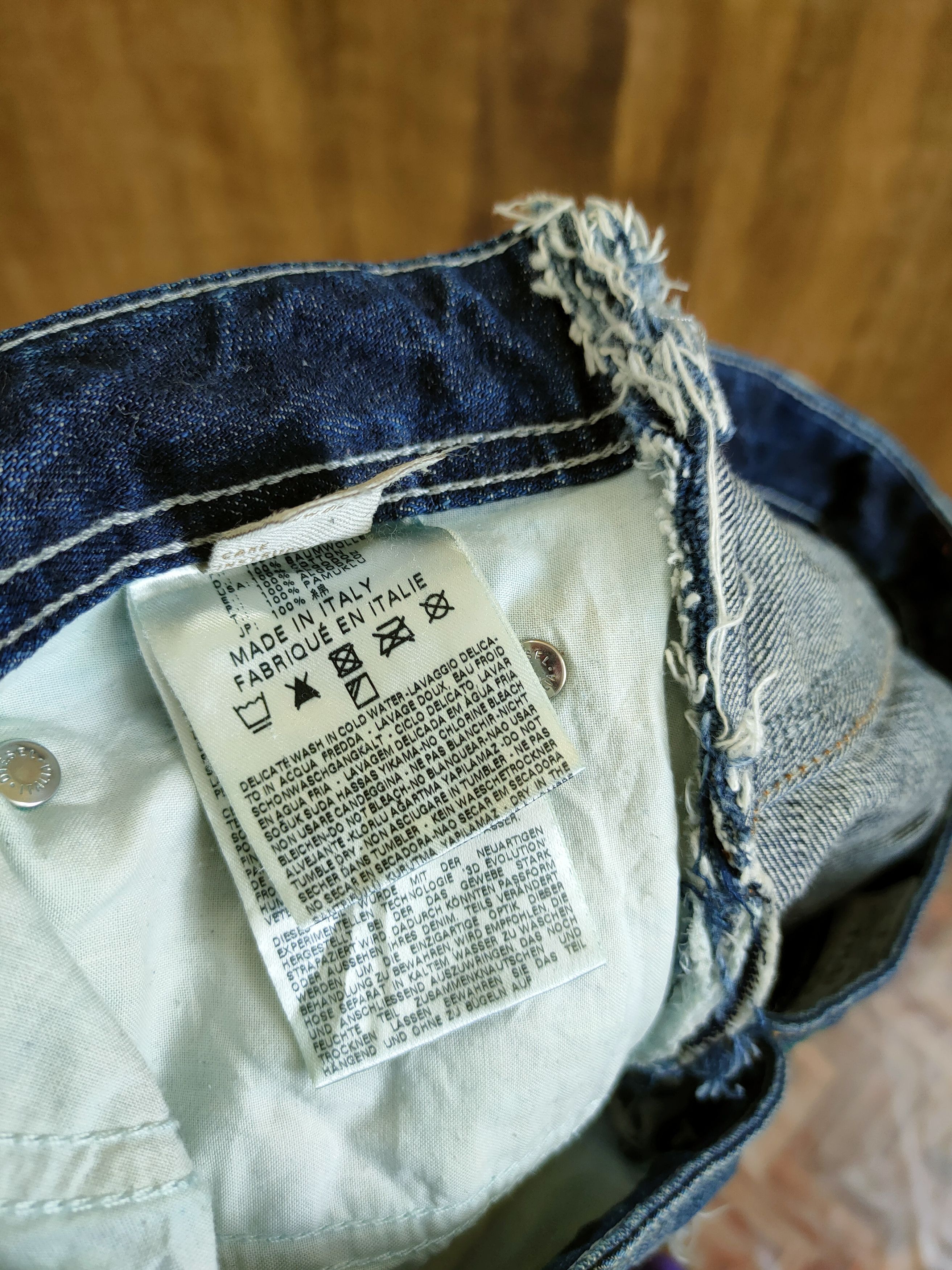 Diesel Diesel Thanaz altered splash paint distressed denim #46-903 Size US 31 - 15 Thumbnail