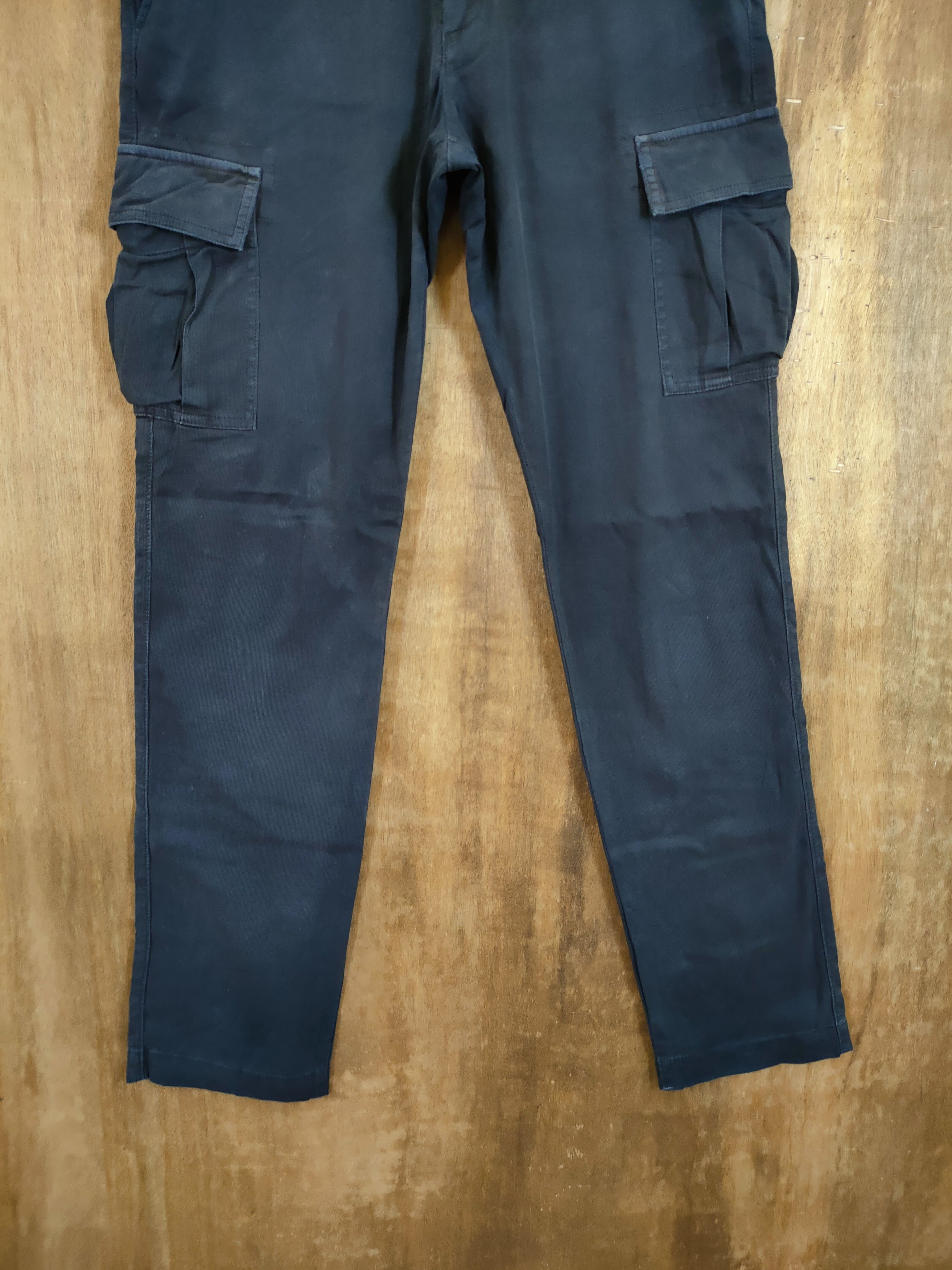 Japanese Brand Uniqlo japan multipocket tactical cargo pants #46-798 Size US 29 - 2 Thumbnail