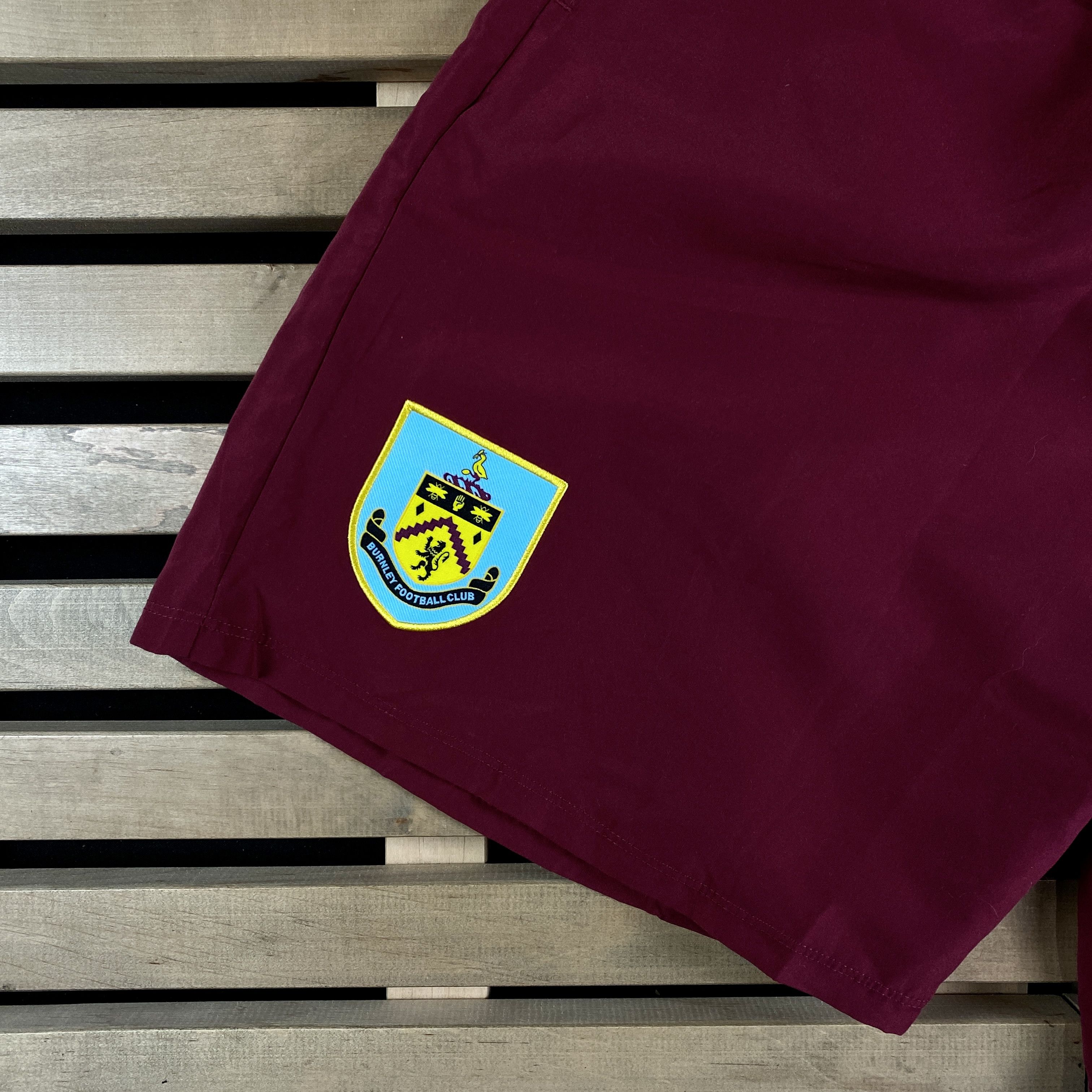 Umbro Mens Shorts Football Umbro Burnley Size XL Size US 36 / EU 52 - 3 Thumbnail