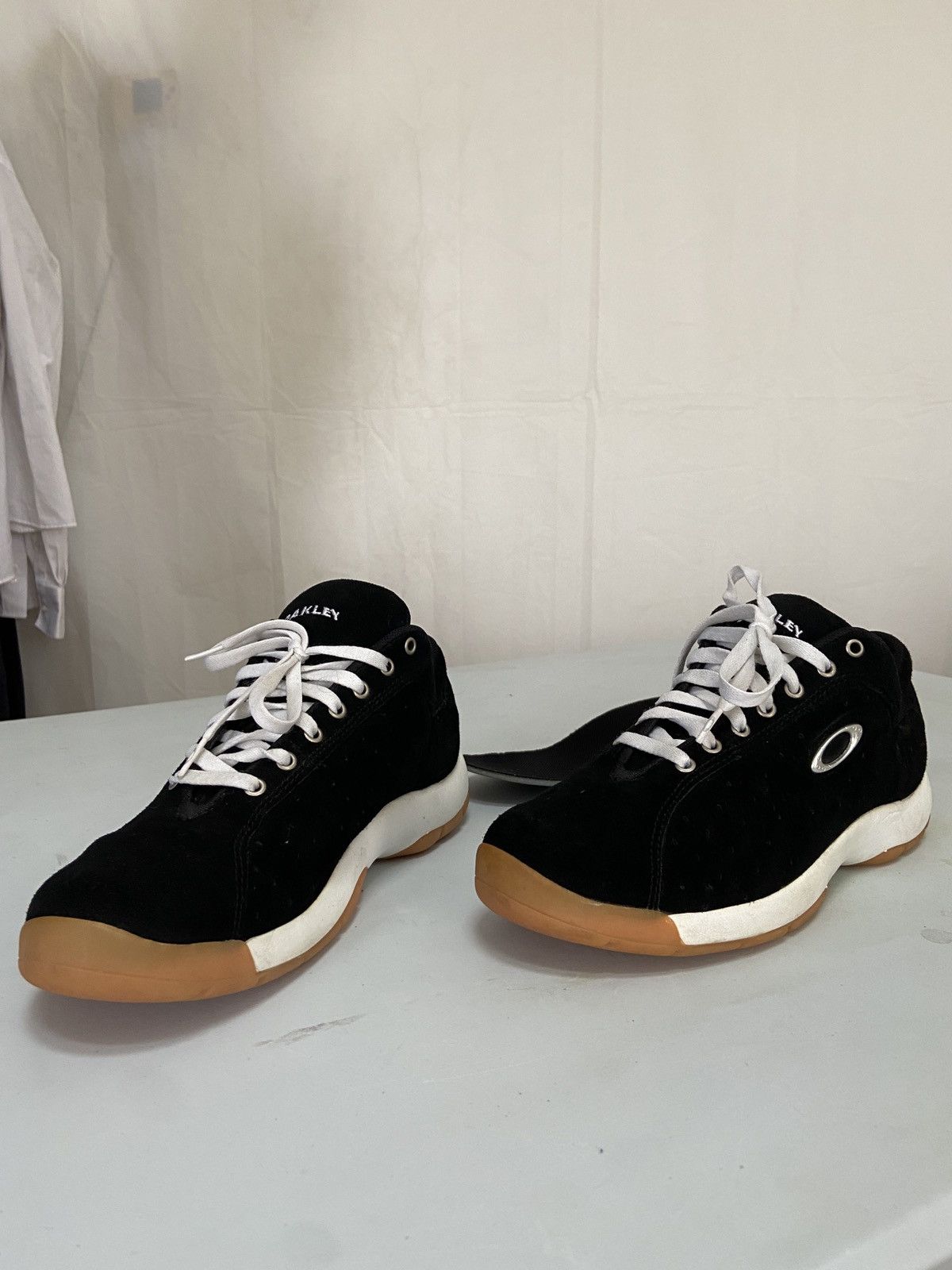 Oakley skull low top sneakers