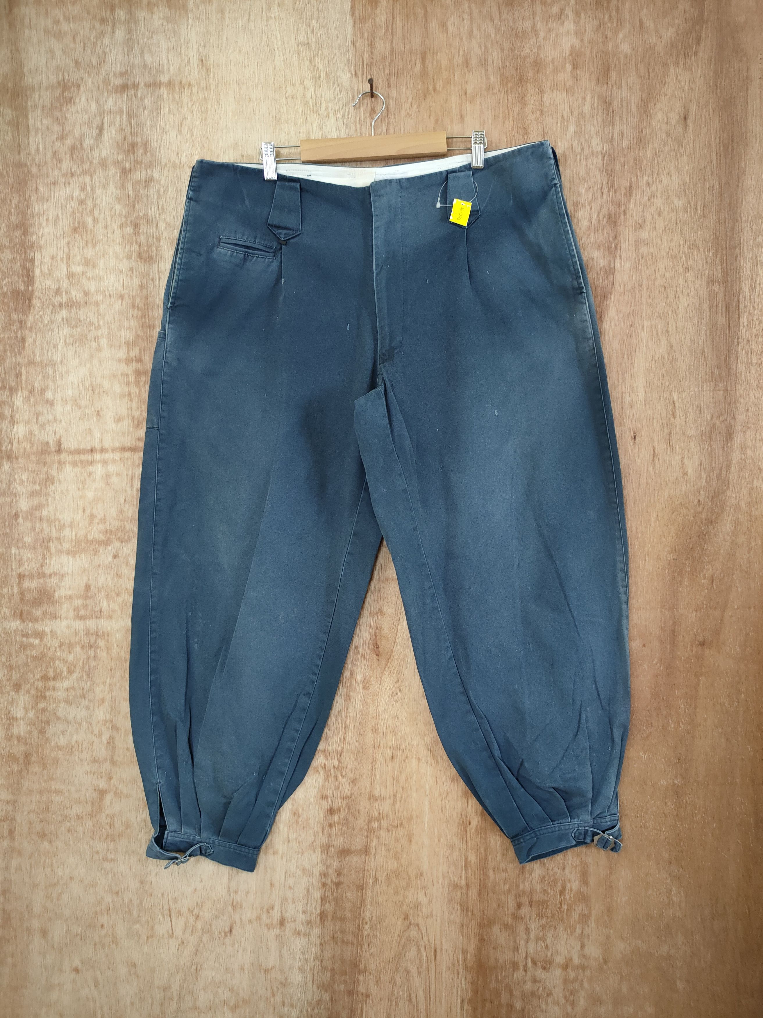 image of Faded Glory Japan Buckle Short 3/4 Cargo Pants 46-274 in Blue, Men's (Size 38)