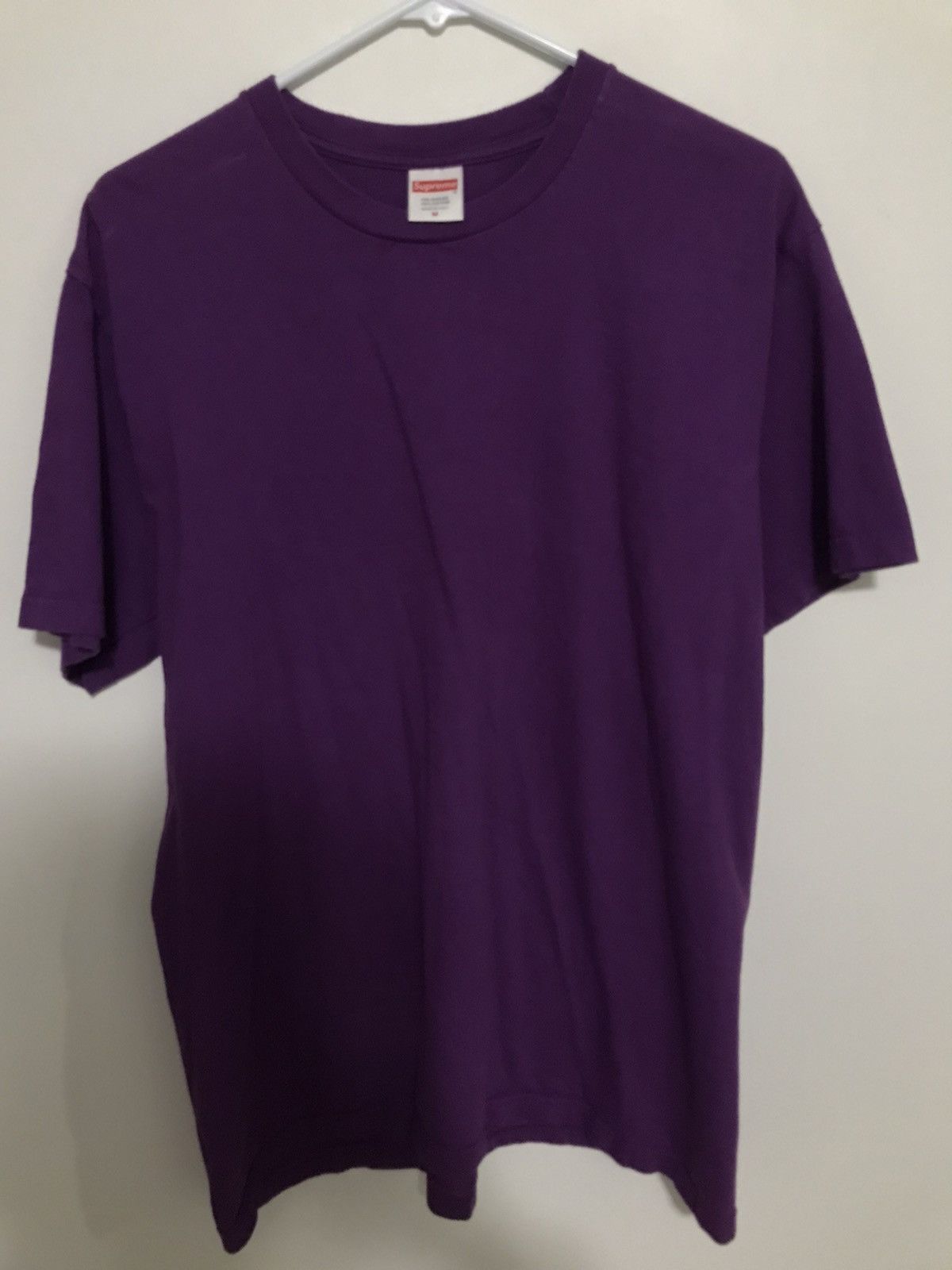 Supreme headline tee sales