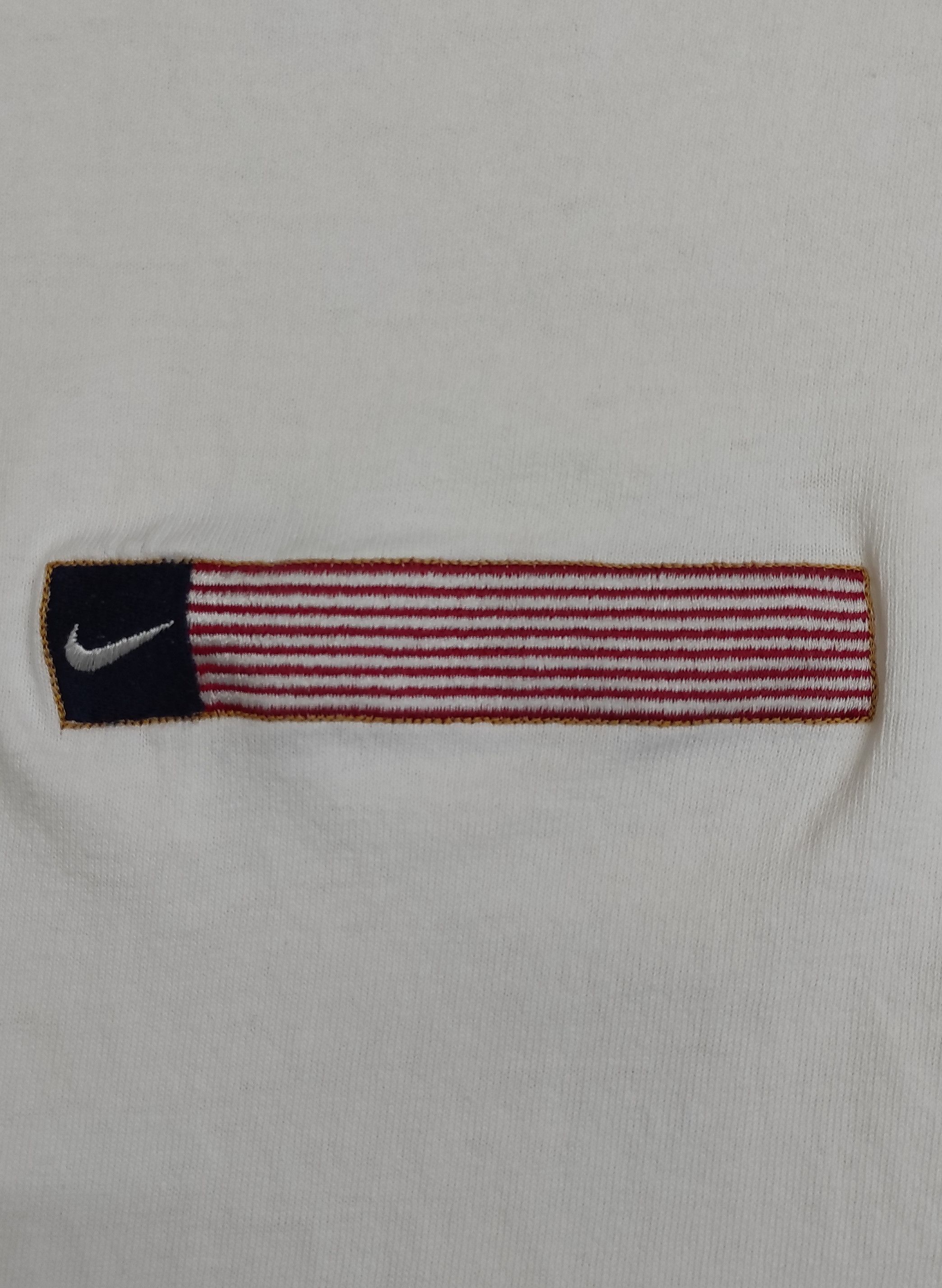 Nike Vintage 90's embroidered American flag Box Logo tee Size US M / EU 48-50 / 2 - 8 Thumbnail