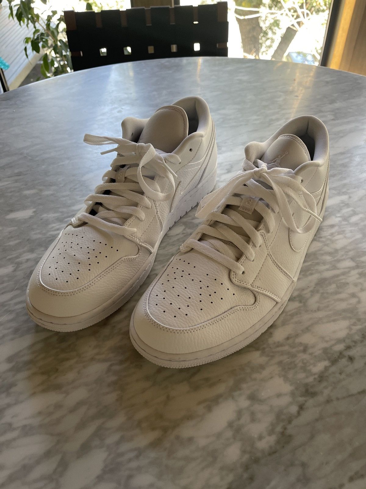 Jordan Brand Nike Air Jordan 1 Low Triple White 2019 Size 13 Size US 13 / EU 46 - 1 Thumbnail