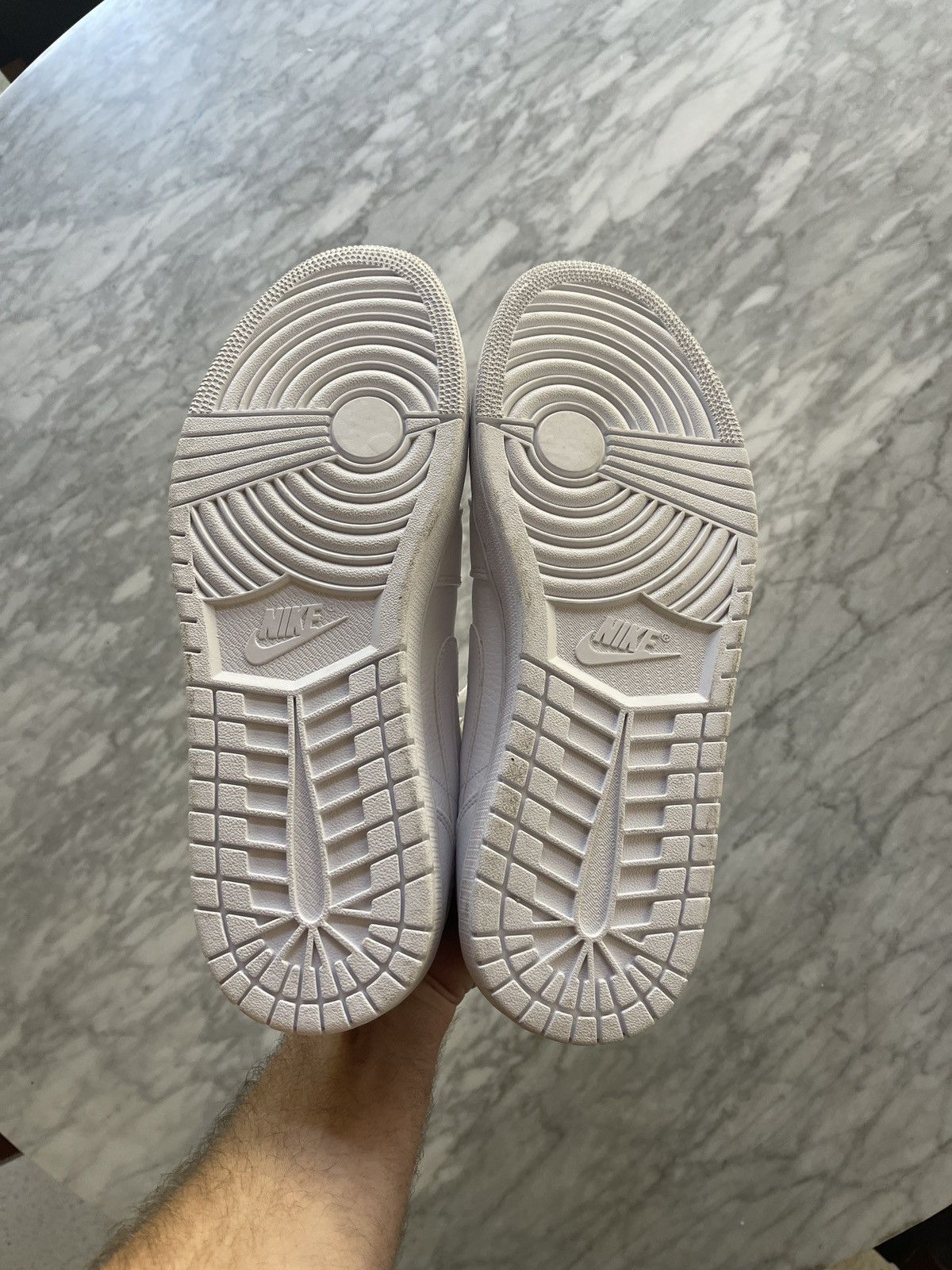 Jordan Brand Nike Air Jordan 1 Low Triple White 2019 Size 13 Size US 13 / EU 46 - 6 Thumbnail
