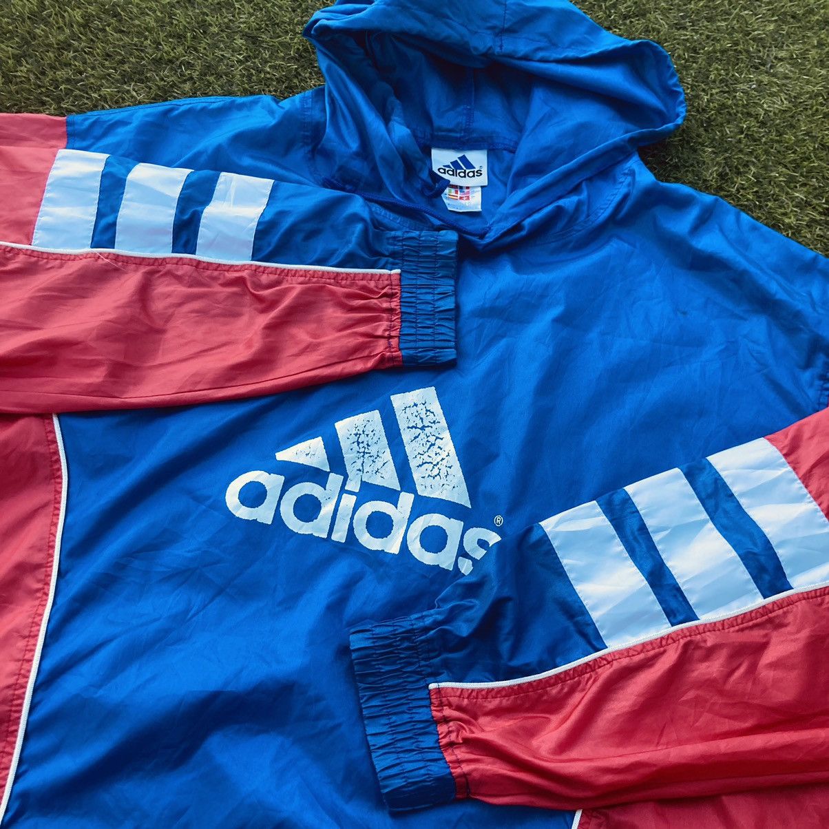 Vintage VINTAGE ADIDAS BIG LOGO HOODIE WINDBREAKER Size US XL / EU 56 / 4 - 7 Thumbnail