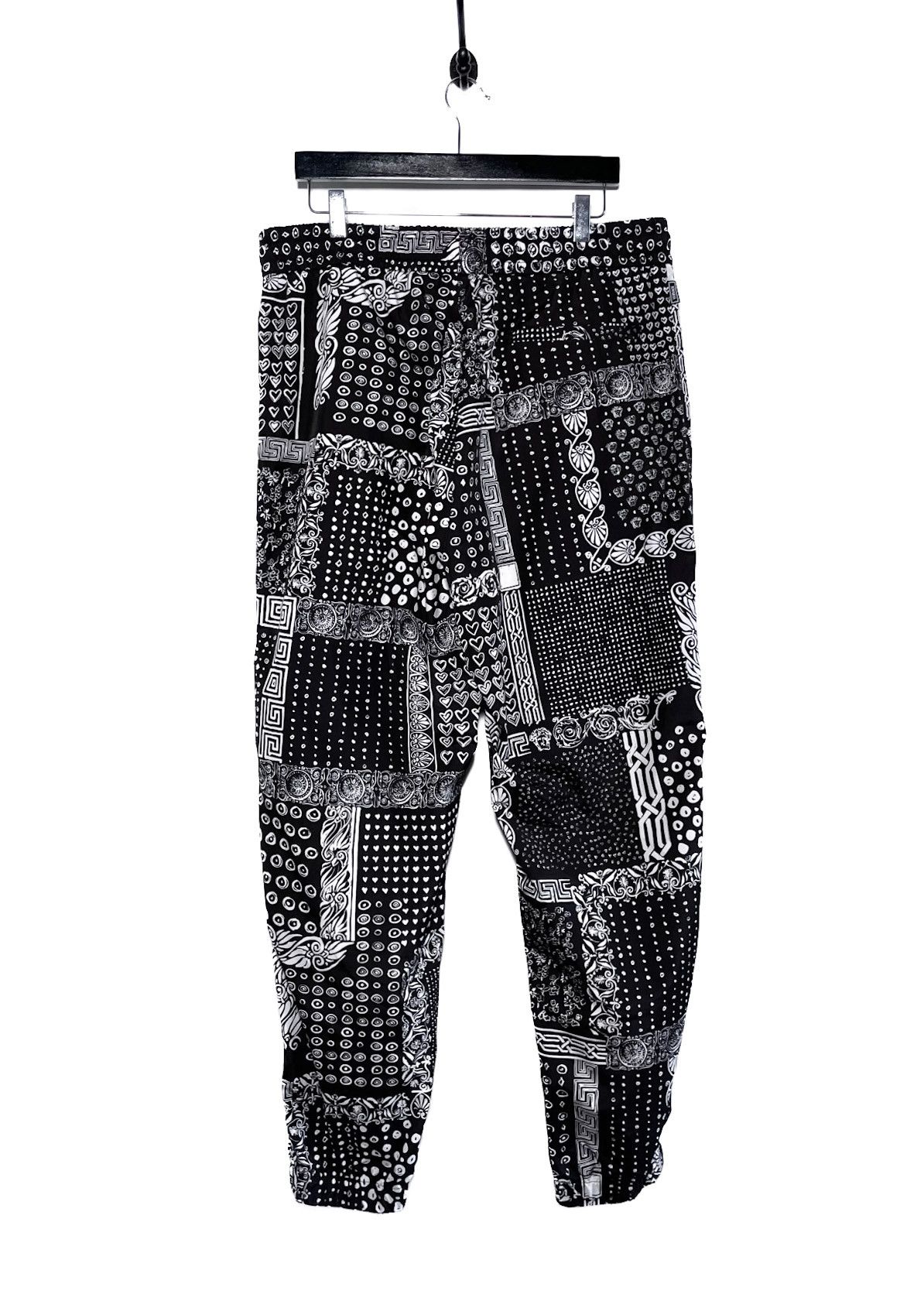 Versace Versace Black White Baroque Hearts Multi Print Jogger Pants Size US 40 / EU 56 - 2 Thumbnail