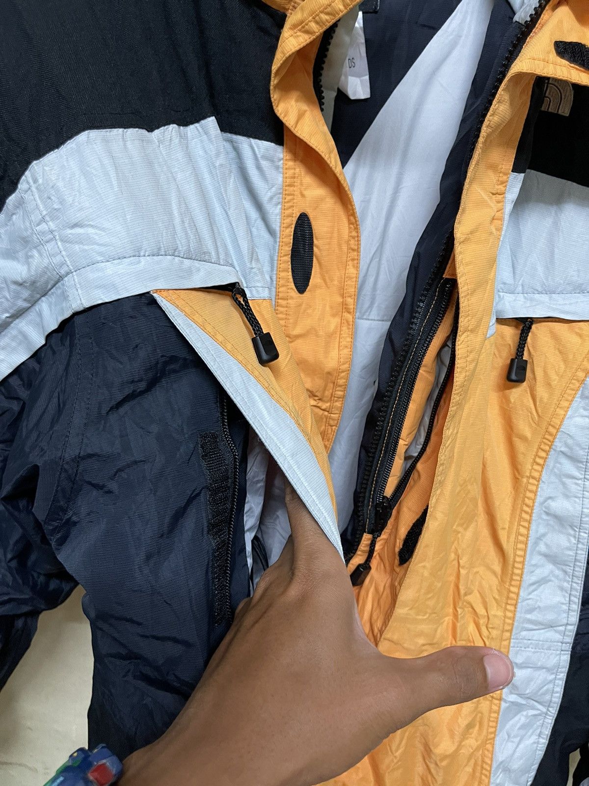 The North Face The North Face Mountain Vintage Hooded Jacket Size US L / EU 52-54 / 3 - 9 Thumbnail