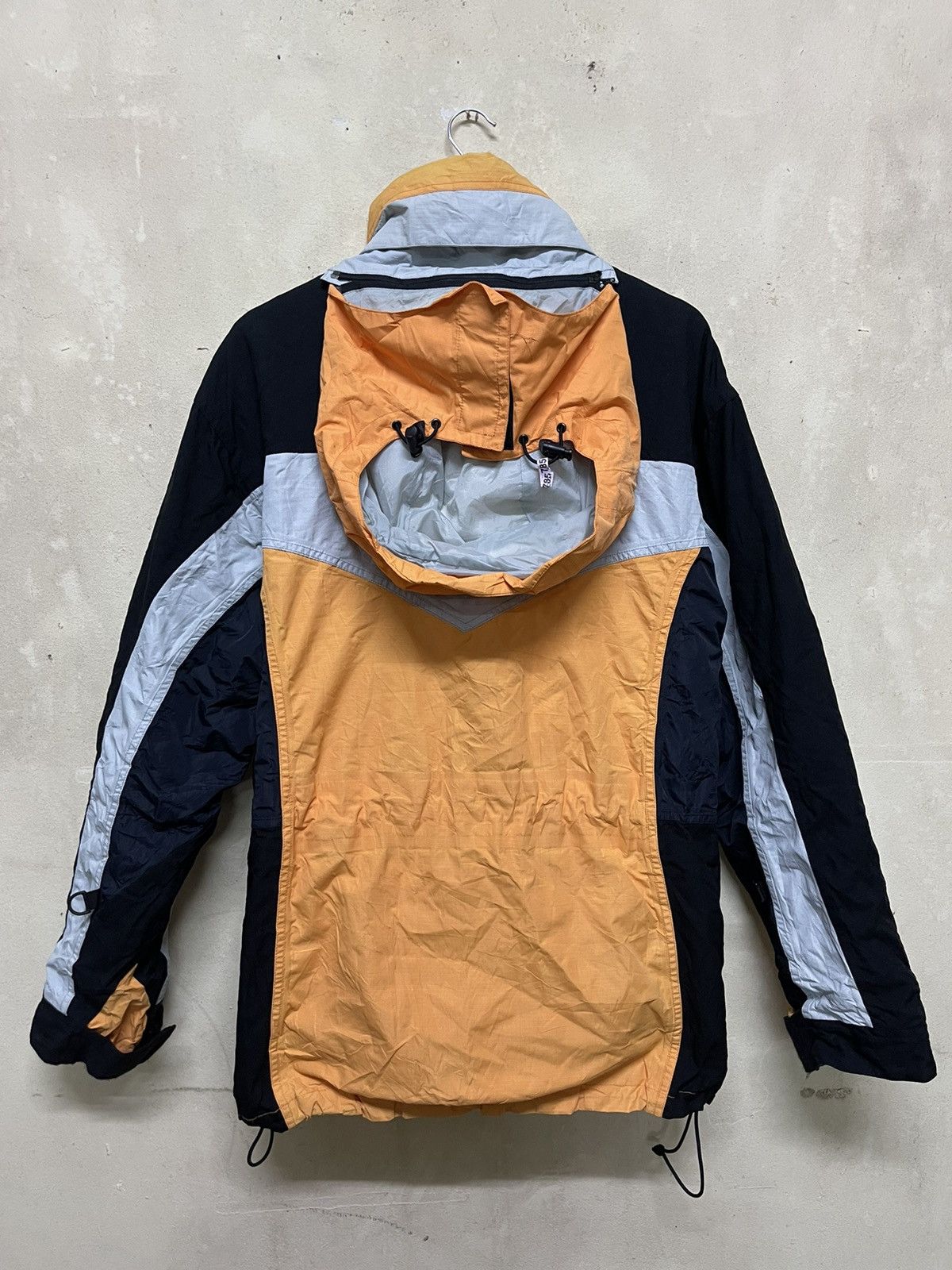 The North Face The North Face Mountain Vintage Hooded Jacket Size US L / EU 52-54 / 3 - 16 Thumbnail
